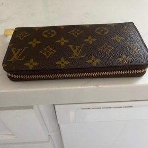 Louis Vuitton Monogram Zippy Wallet